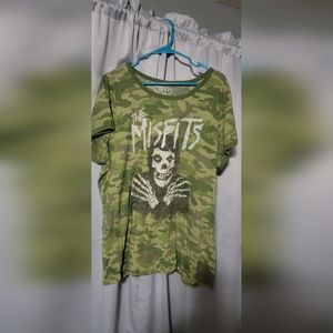Misfit tshirt